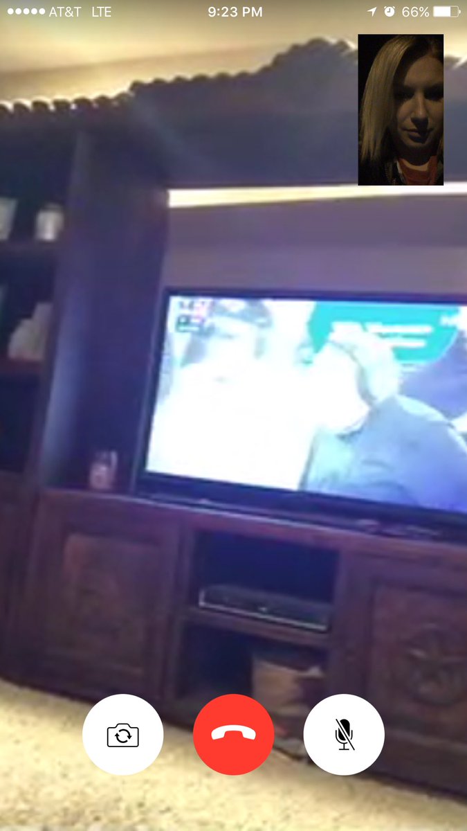Hillary_Rich's tweet photo. When you're on the road but you gotta watch your pats WINNNNNN🙌🏼❤🏈 https://t.co/FxAfJr5ZHW