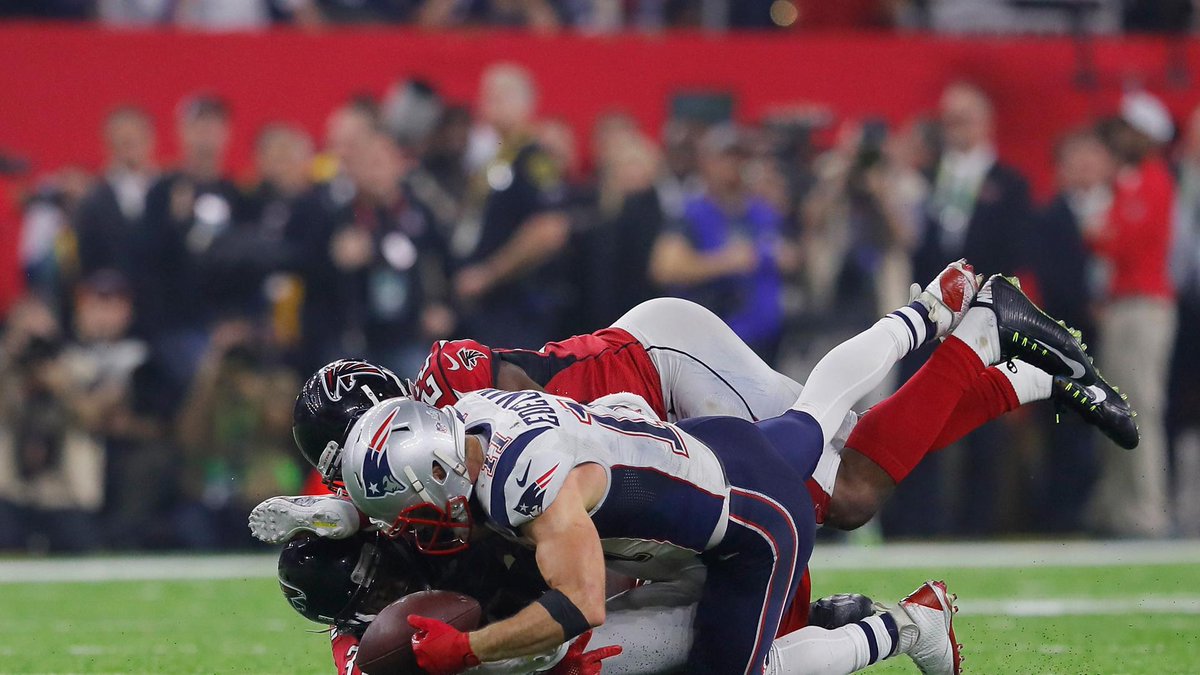 BostonGlobe's tweet photo. In the greatest comeback in Super Bowl history, the #Patriots overcame a 28-3 third-quarter deficit to stun Atlanta. https://t.co/Lki53O1Kal https://t.co/Pv13PNDWI1