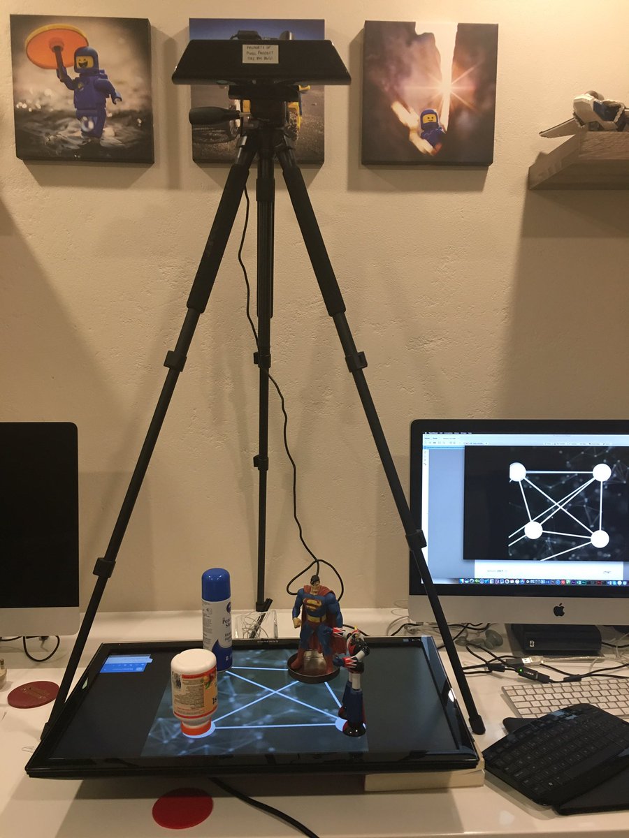 pixelprojects's tweet photo. #unity3 #opencv and #kinect tracking correctly on the surface https://t.co/7tM8fDjnxD