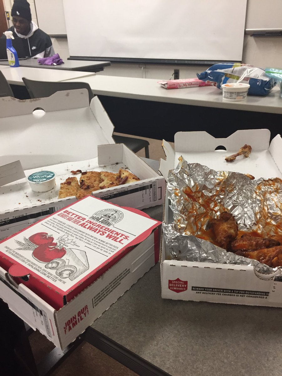 Real_Lifex's tweet photo. Shout out to @oPURPSx the pizza plug 🔌 https://t.co/sqEB2Ltiyg