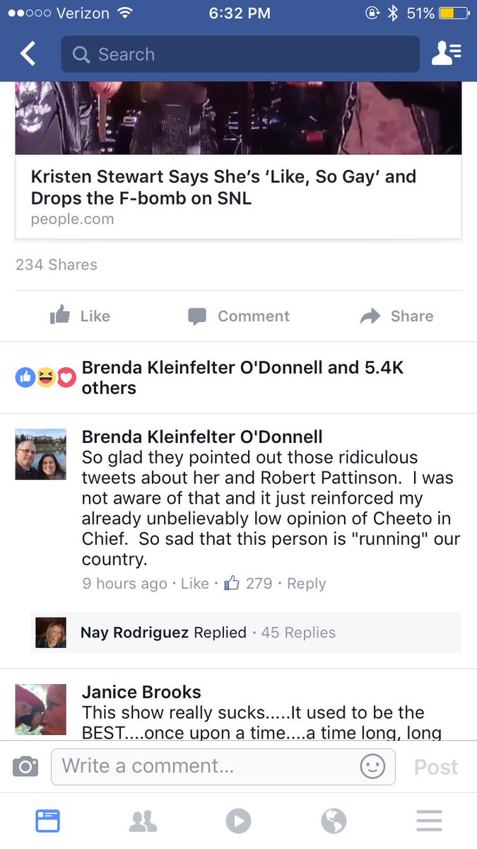 m_odonnell11's tweet photo. My mother the Facebook liberal #cheetoinchief #facebookbeef https://t.co/I5jUNo6Ptv
