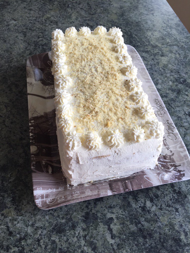 sncica's tweet photo. Had a good run..burned some extra cal so I can enjoy this beauty #Spanish wind cake #running #dessert https://t.co/JSFQRFEEJ3