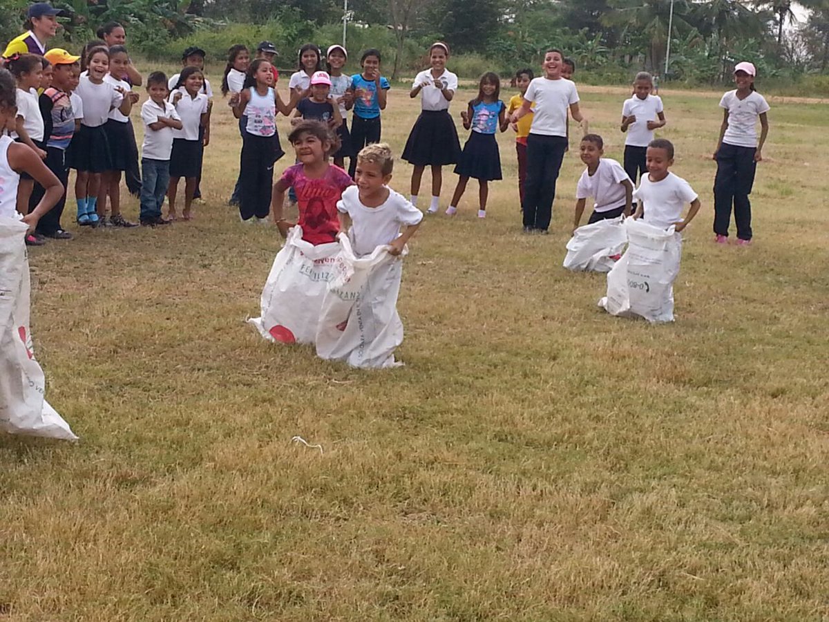 EBApisa's tweet photo. @ApisaEsc  En  actividades deportivas  y recreativas https://t.co/VPLh9rpHR0