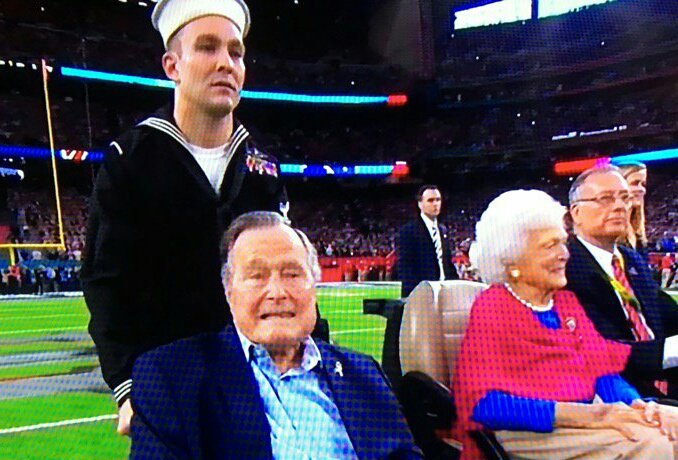 AmVetShow's tweet photo. Respect for #WWII #veteran, President George H.W. Bush with the #Superbowl coin toss. https://t.co/tq2KeF7F1R https://t.co/Fdv0NzXkga
