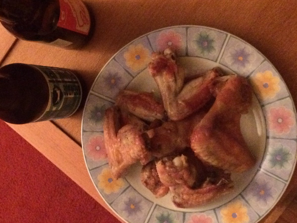 drakotodo's tweet photo. Počelo! #sknfl #SuperBowlSunday #SuperBowl https://t.co/q4PUYWSvOv