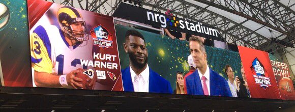 kyledeng's tweet image. .@kentsomers -- Not a good sign that @kurt13warner will be going in HofF repping @AZCardinals...right? #birdgang