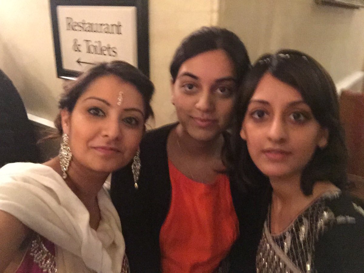 PamelaB04's tweet photo. I do love a good Leeds wedding #family #weddings #blingedup #gotworkinthemorning #desi https://t.co/iXl3DP2jaN
