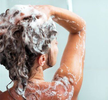 Chatelaine's tweet photo. Lather up! Without the chemicals. Best paraben-free shampoos &amp; conditioners: https://t.co/Sus7kYn1aX @kategertner https://t.co/Jdb15VK3L2