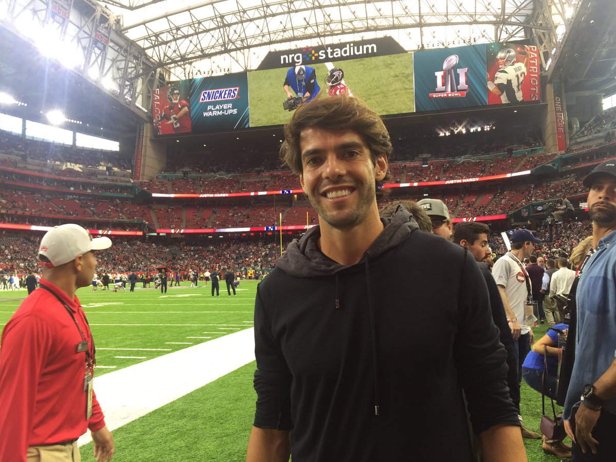KAKA's tweet photo. What a great experience! #SuperBowlLI 🏈 https://t.co/fuekDDRaGR