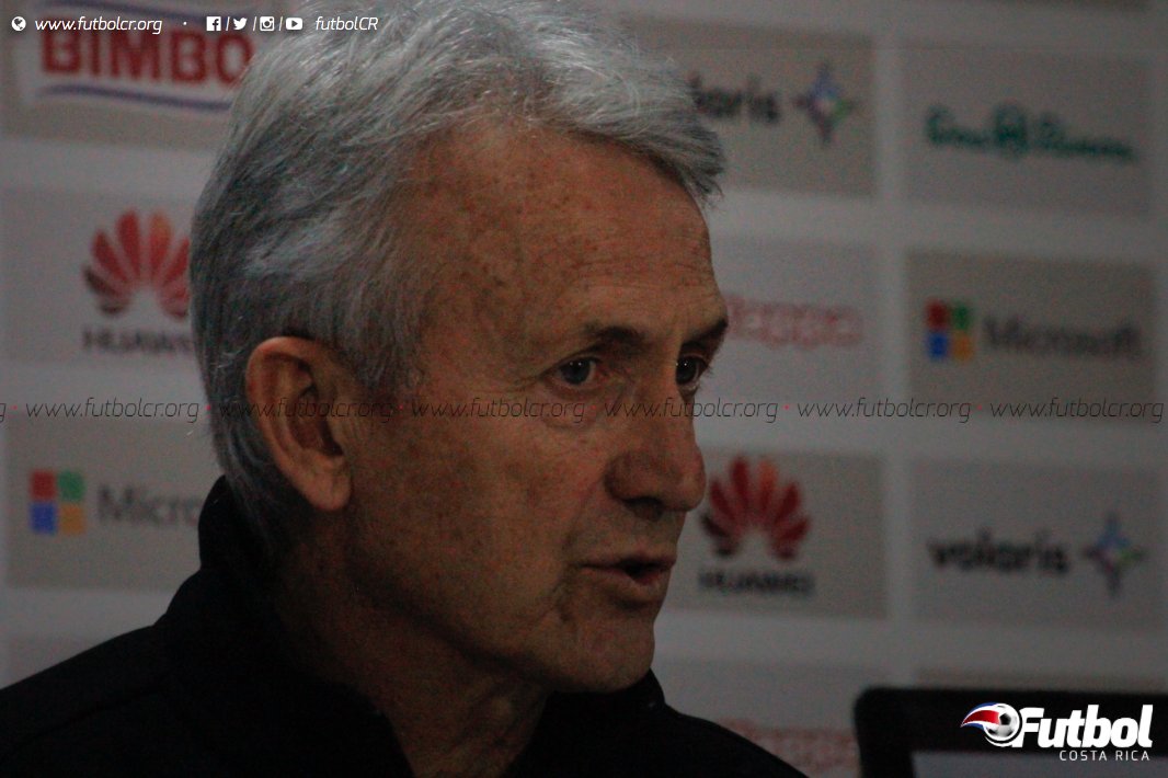 FutbolCR's tweet photo. #SAPvLDA #frases
Benito Floro se mostró aprehensivo tras la derrota de @ldacr , pero reconoció errores. https://t.co/TWlWJAXKkA