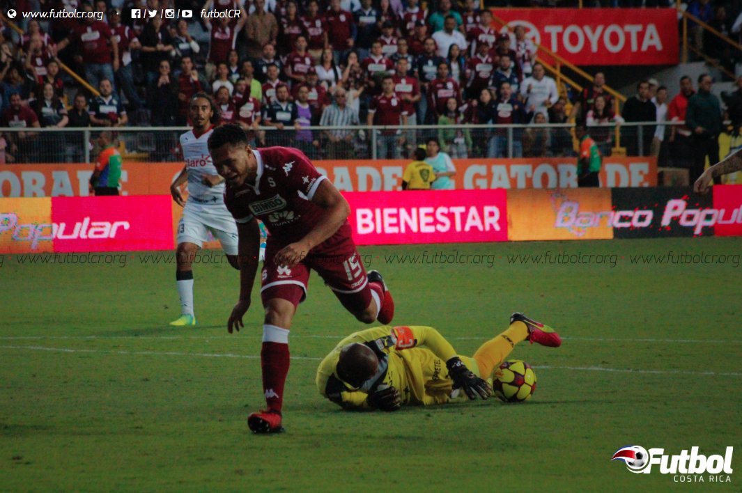 FutbolCR's tweet photo. #ClasicoCR #SAPvLDA 2-1
Con cabezazo de Julio Cascante, @SaprissaOficial gana a @ldacr y es tercero

Datos:
📊→ https://t.co/GHg2XctXqN https://t.co/4U4VNupOJp