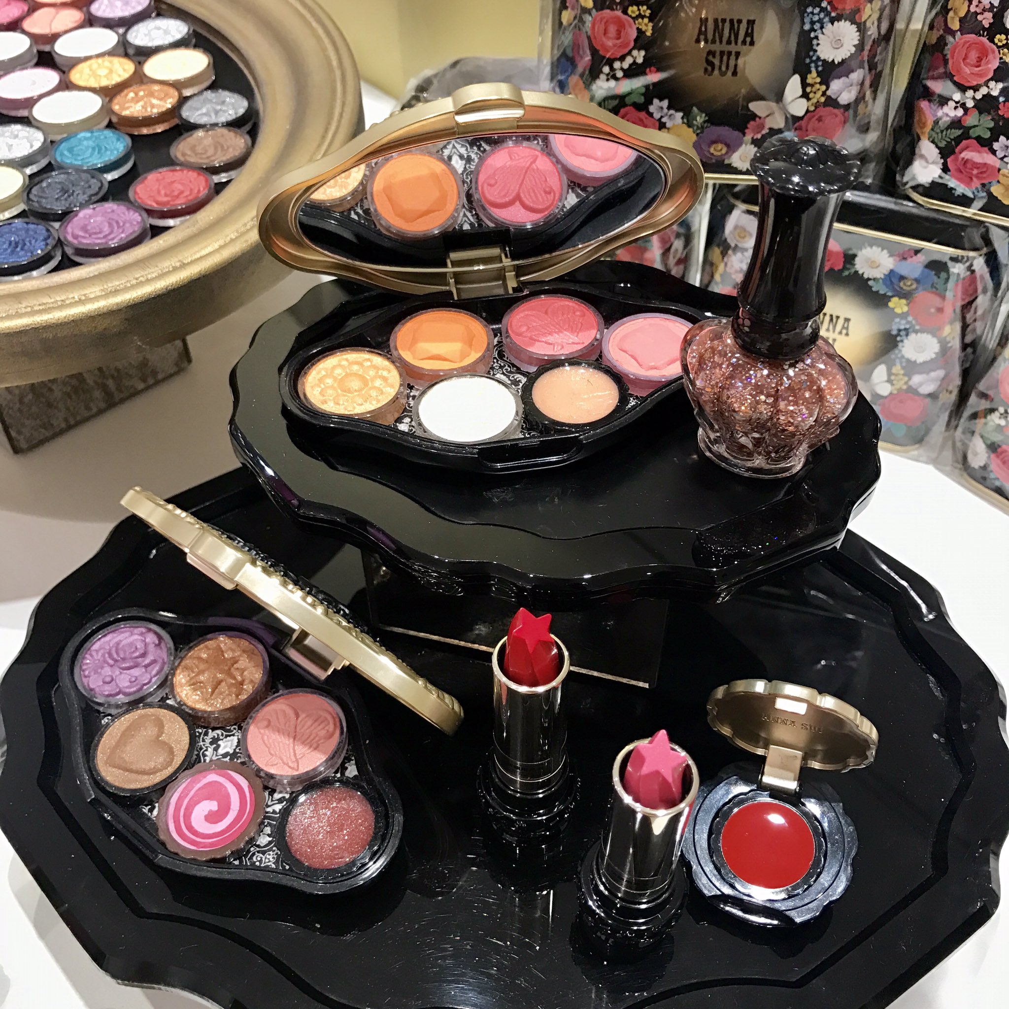 ANNA SUI COSMETICS on Twitter &quot;今日は何色のパレット、カラーで遊ぶ⁉️ annasuicosmetics