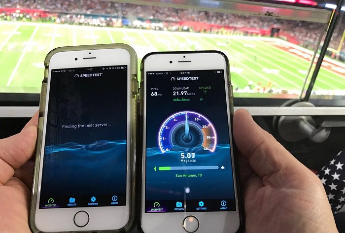 .@Sprint inside #NRGStadium pulling 22Mbps while AT&amp;T appears to be struggling #SB51