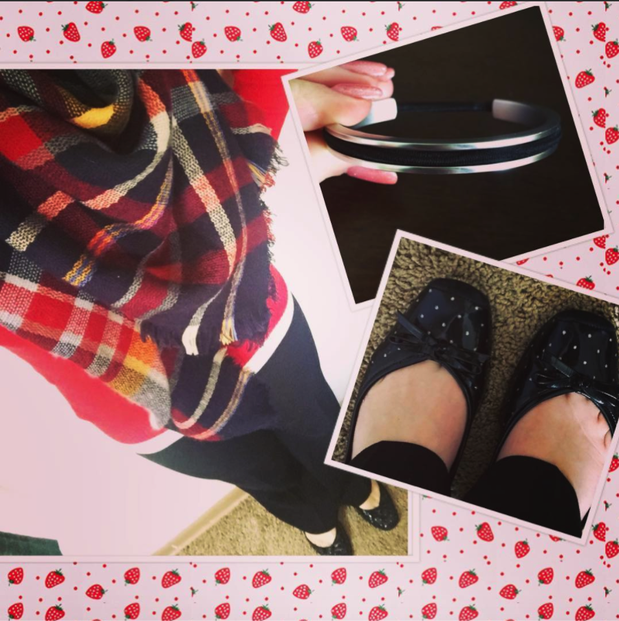 MyHTBracelets's tweet photo. Outfit goals! @littlemissteacher16 #HairTieBracelet https://t.co/zgr3VDSP0k