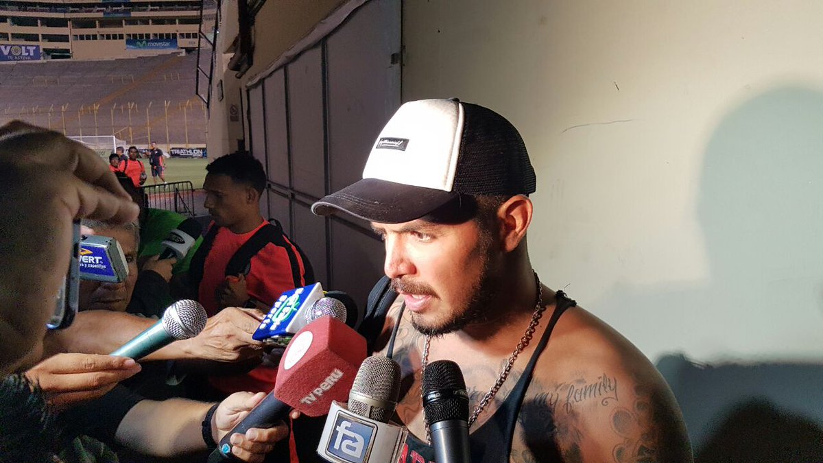 Universitario's tweet photo. 🎙Juan Vargas: "Es una sensación linda anotar y que mejor que en mi casa. Soy feliz aquí, estoy tranquilo. Va para mi familia y los hinchas". https://t.co/2EyjIcf4O8