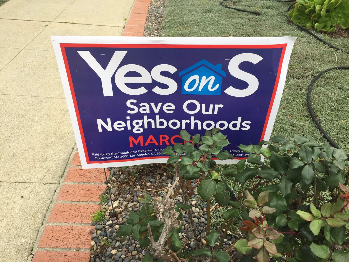 AndreaLeon's tweet image. My @yesonsla yard sign is up!
Pay to Play Corruption is ruining our Neighborhoods! #YesOnS #greedydevelopers #LAlife #lacityhall #MeasureS