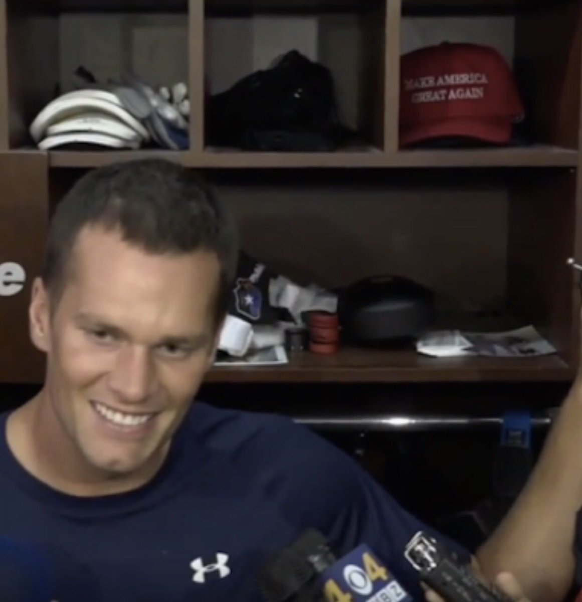 EXERClSES's tweet photo. The real reason the Patriots are losing  https://t.co/0u9uDceYz6