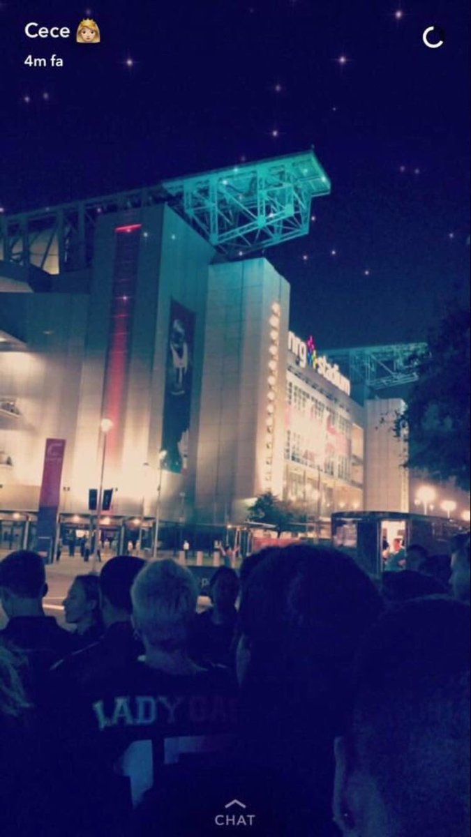 labofkindness's tweet photo. Intel drones are flying over NRG stadium, and the #GOHContest fans are about to enter! GAGA IS COMING #SuperBowl #PepsiHalftime https://t.co/SfaztZrBdO