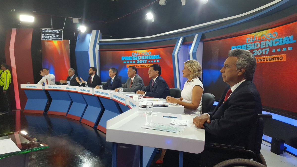 Lenin's tweet photo. Propuse dialogar y hoy dialogaremos. Que brillen las propuestas, ideas, el respeto y la verdad. Nunca más a la confrontación. #Diálogo2017 https://t.co/U8QatQGzDa