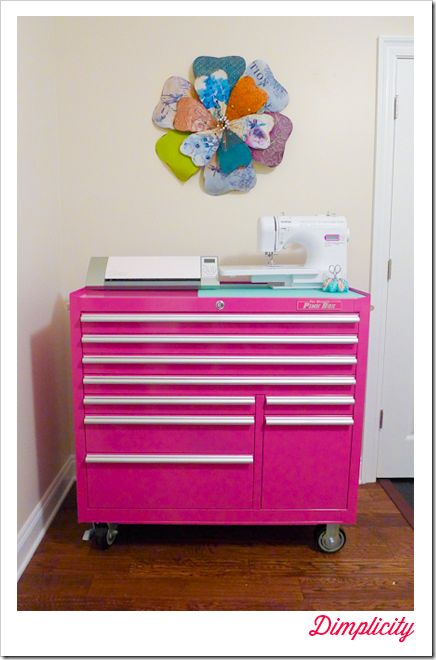 authormbennett's tweet photo. Love this great #pinktoolbox!  Can just imagine it full of art and crafts supplies. #crafts #art #organize https://t.co/CH2bPuk2I1