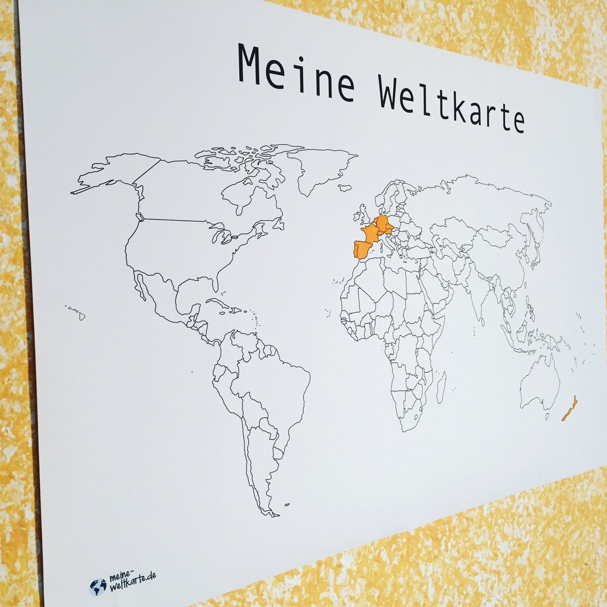 Meine Weltkarte De Unser Alleskonner Die Weltkarte Als Leinwandposter Weltkartezumausmalen Reisen Reiseweltkarte Wanddekoration