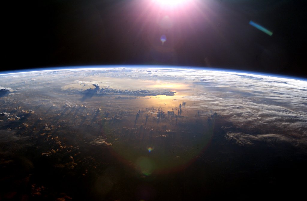 NASA's tweet photo. Go Gaga during the #Superbowl #HalftimeShow for these out-of-this-world views of our home planet, Earth 🌏 #SB51 https://t.co/2qCIZ77Fnx