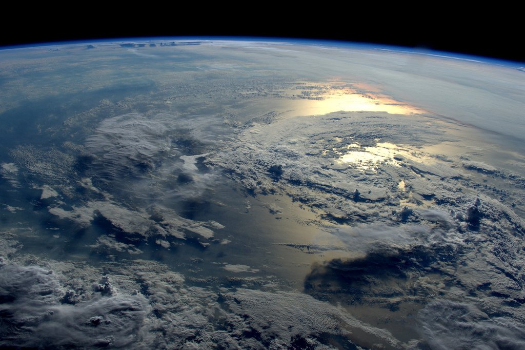 NASA's tweet photo. Go Gaga during the #Superbowl #HalftimeShow for these out-of-this-world views of our home planet, Earth 🌏 #SB51 https://t.co/2qCIZ77Fnx