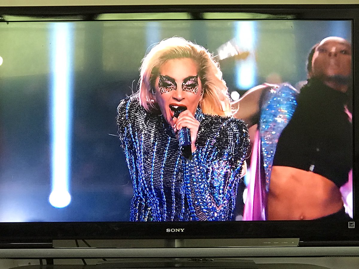 lifeofAlexB's tweet photo. @ladygaga is in the Houseeee! #Superbowl #SuperBowlLI #GagaSuperBowl https://t.co/h4GJlXeVD1