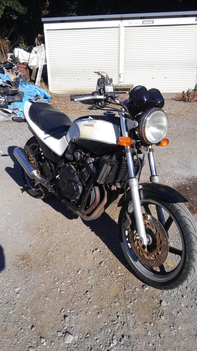 tol_110's tweet photo. バイク売ります
こちら神奈川県横須賀市

バリオス13万
ジェイド11万
アドレス125G 9万

RTしてくれた首都圏のフォロワーさんへは無料で配送いたします。
(首都圏限定です。あまりに遠いとお届けできません) https://t.co/OHjHujhw1L