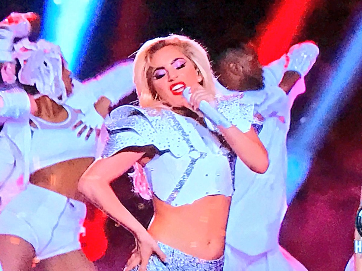 piersmorgan's tweet image. BRILLIANT by @ladygaga. 
One of the best ever Superbowl #HalftimeShow performances. 
Great voice, great theatre &amp;amp; no politics... bravo. 👏👏👏👏