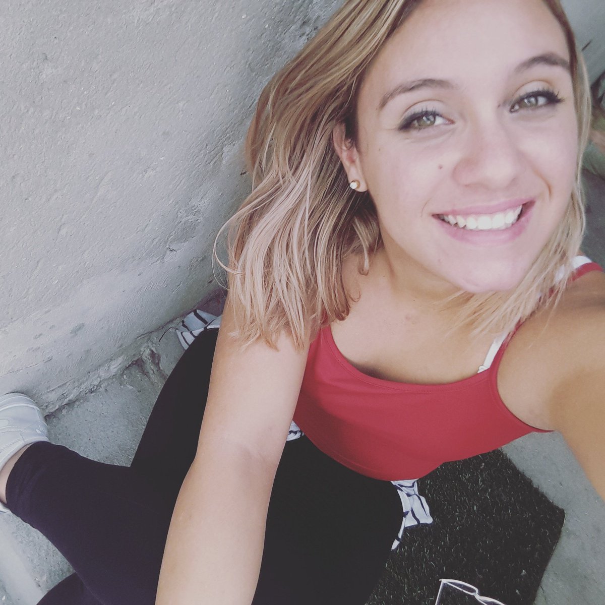 Corteez02's tweet photo. Deixem que falem isso e sinal que voce sempre estar a frente  👏😘😍 https://t.co/o1HEcwA0Na