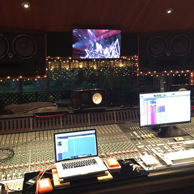 Ver imagem no Twitter Ver imagem no Twitter