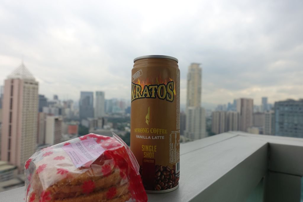 JoeMaristela13's tweet photo. Quick snack. #GotKratos #KratosCoffee #KratosDay https://t.co/j2zEzhCOus