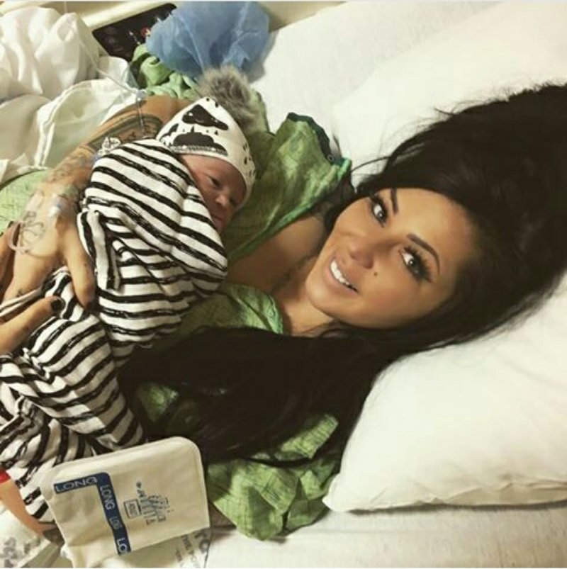 vicgrc's tweet image. So happy my babyboy is finally here. 💖