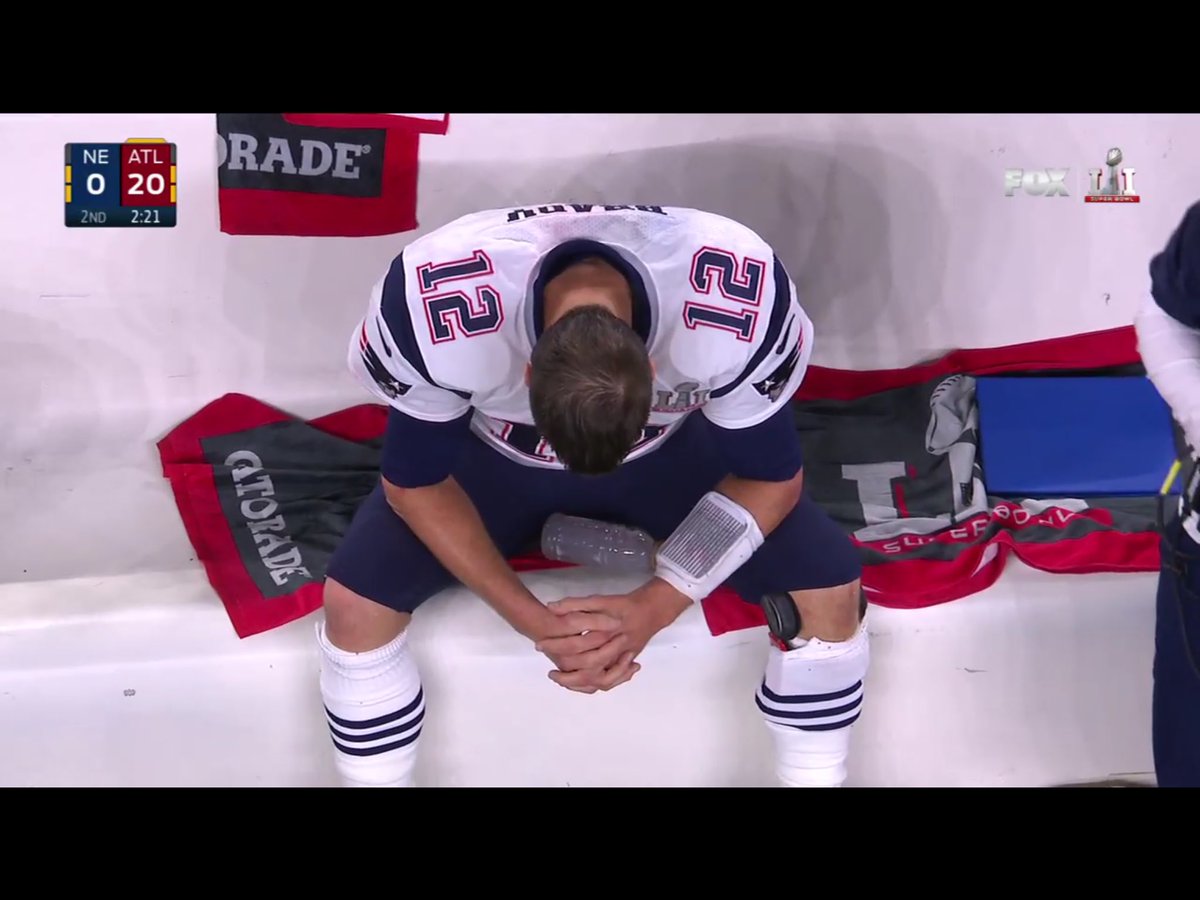 Como eu me sinto quando: meu time chega como favorito e toma uma surra no #SuperBowlnaESPN