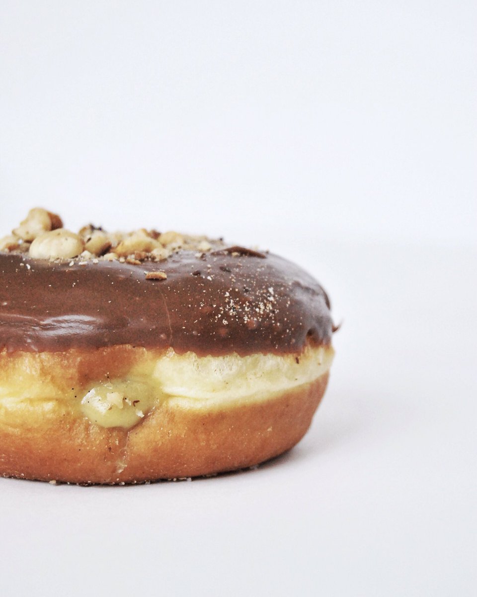 Bronuts Donuts tweet media