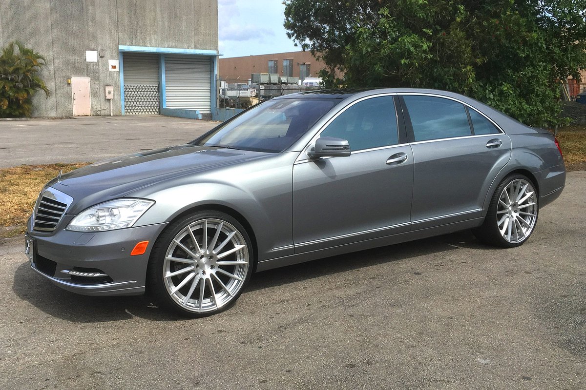 CaninoDesign's tweet photo. Mercedes S550 on 22" 2-piece CANINO CD15's. Installed by @wtw_customs #canino #caninodesign #caninowheels #wtwcustoms https://t.co/D5hSn7GOiY