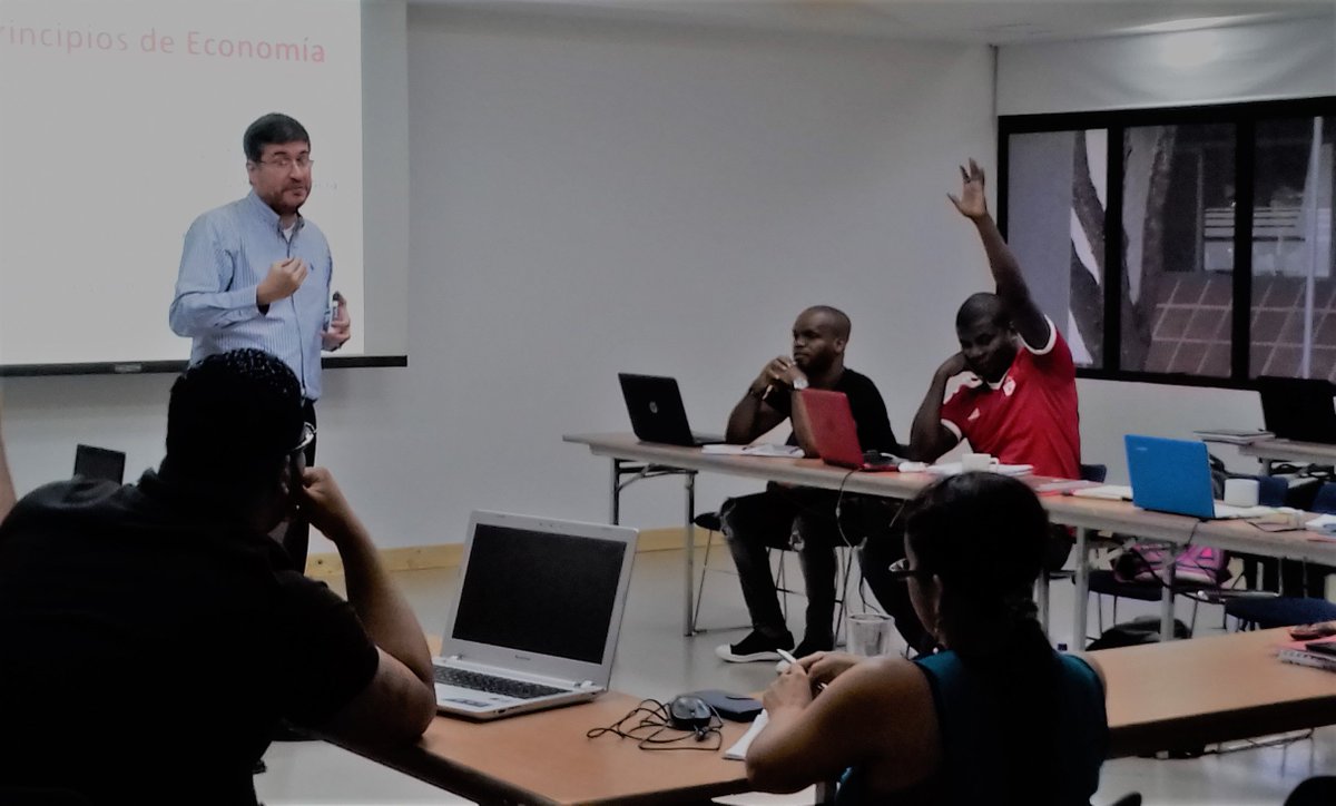 Lignna's tweet photo. Escuela de Economía PODER PACIFICO #EconomíaPoderPacífico
Modulo I "La Economía de la Vida" #Economiadelpacifico #poderpacifico
#EEPP https://t.co/0QkVFomxRq