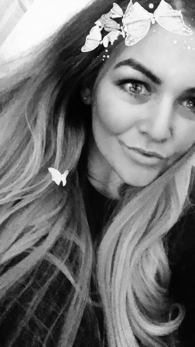 Money_whoreSamx's tweet photo. Morning fuckers.... up bright and early because IT'S MY BIRTHDAY!!Get those birthday tributes rolling in! 💁🏼🎈🎉😈👸🏼 #spoilme #worship #submit https://t.co/PoZ4MTgXX8