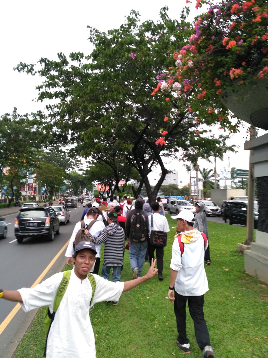 Biar sedikit tetep eksis yee 😁 <a href="/1721pstch/">SMK PUSTEK SERPONG</a> + <a href="/7680VTR/">tujuh68puluh</a>