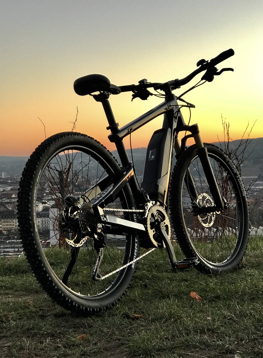 #ifdesignaward winner 2017 #Winora #Yakun by #ingopetersphotography 🚲😎🌇 
instagram.com/p/BQG3zHjAbd_/