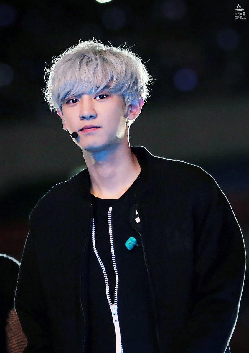 chanyeol pics tweet media