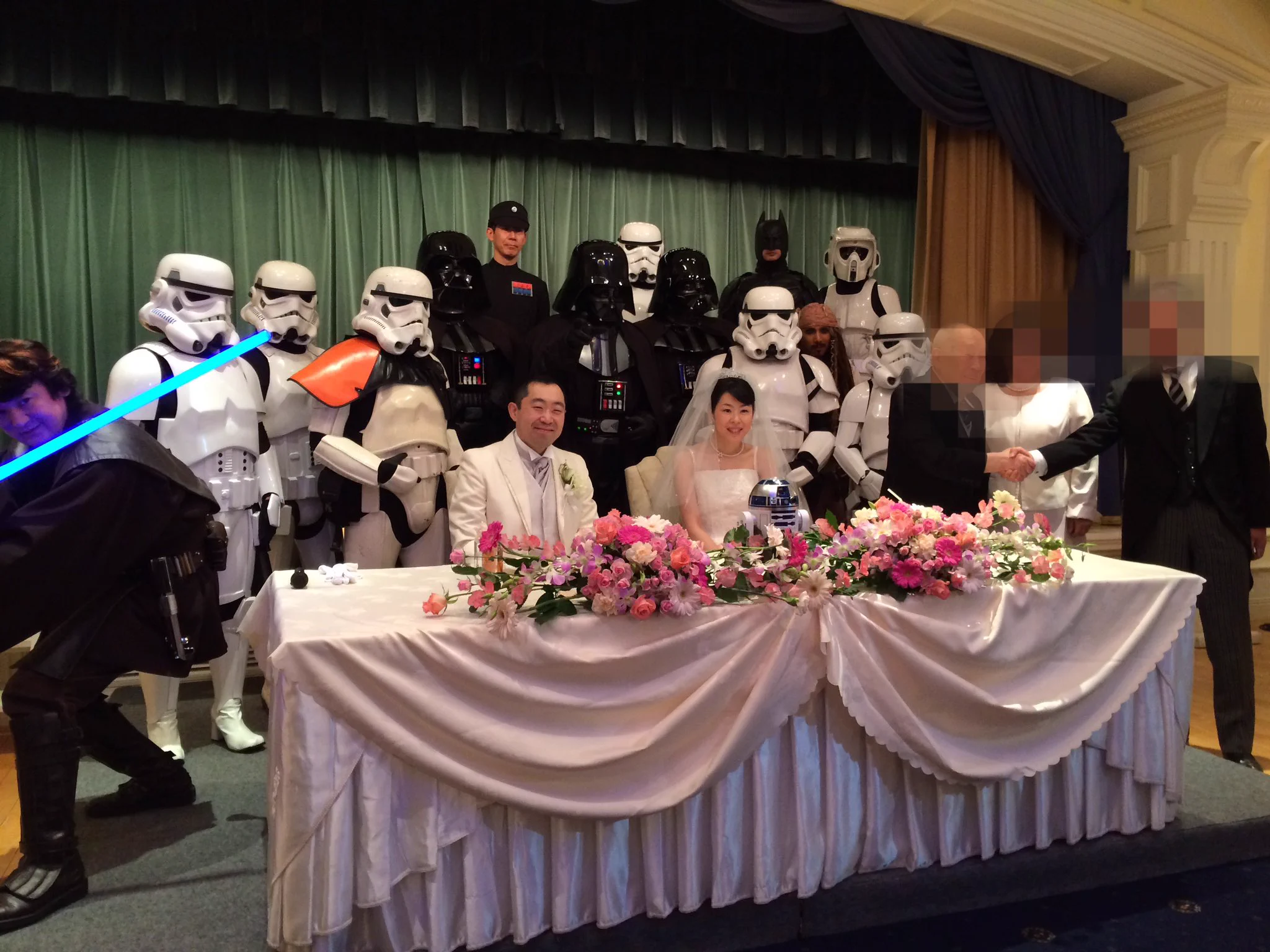 コスプレ仲間の結婚式が想像を遥かに超える凄さだったｗｗ