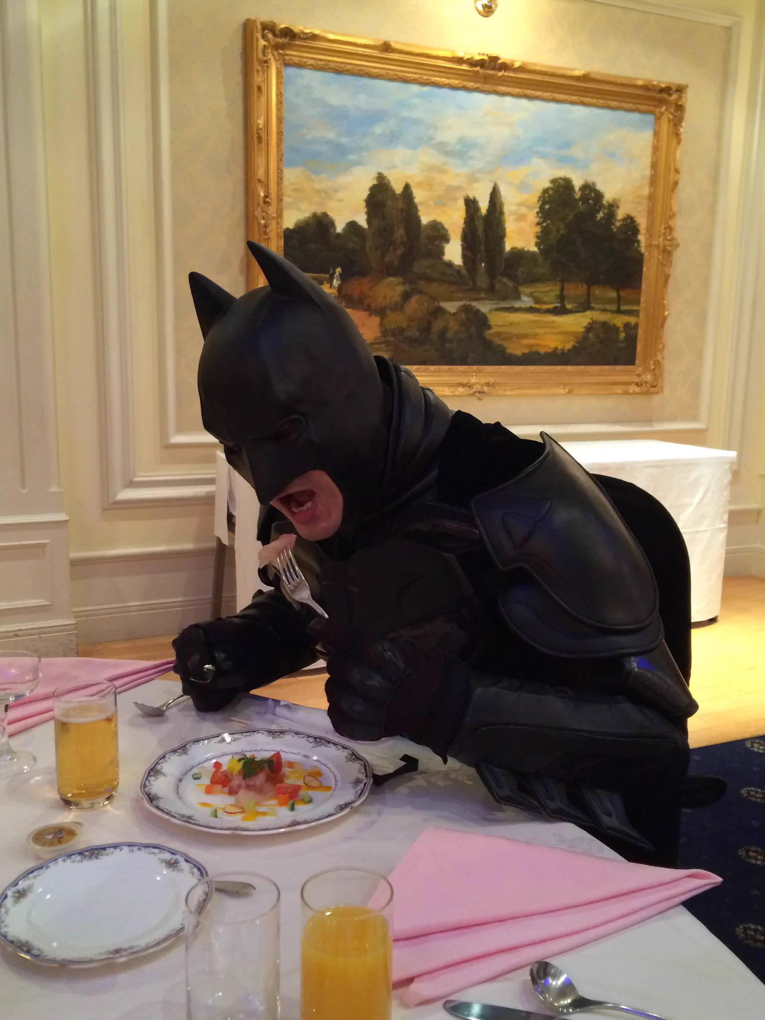 コスプレ仲間の結婚式が想像を遥かに超える凄さだったｗｗ