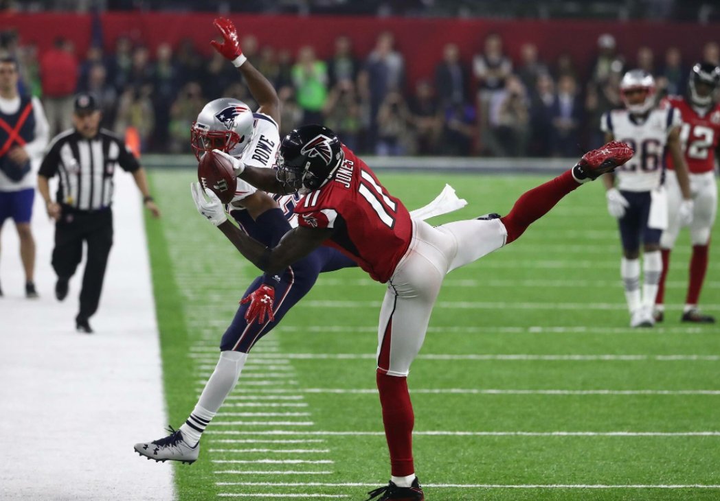 The Biggest Forgotten Sports Moments In History - Now updated with The Julio Catch. barstoolsports.com/newyork/in-hon…