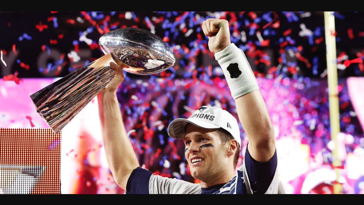 e_hochstein26's tweet photo. Another ring for the GOAT #5 #riseuptofalldown https://t.co/oaEKhzt4tA
