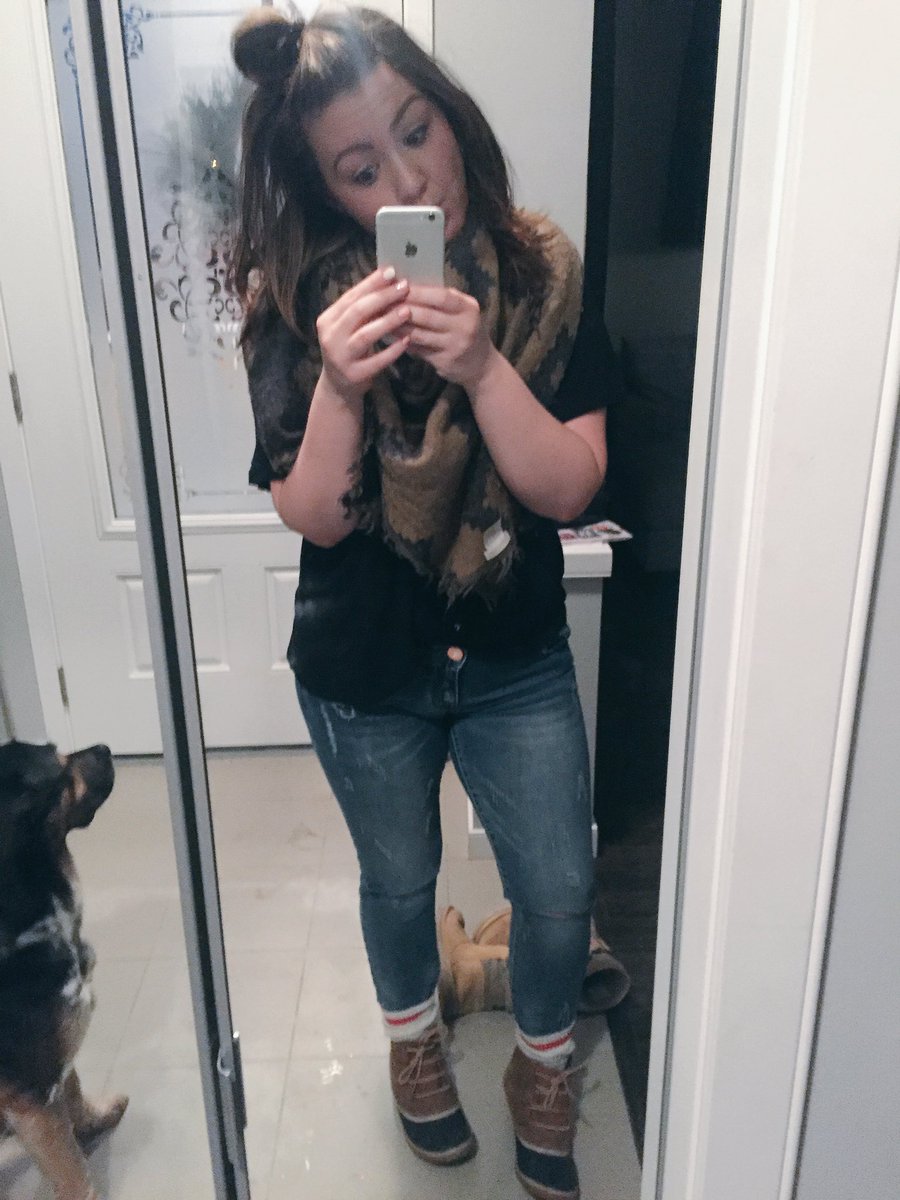 Im obsessed with #oneteaspoondenim.. thanks <a href="/adorncalgary/">Adorn Boutique</a>.