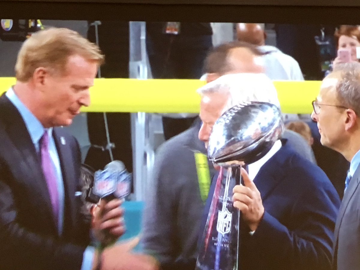 SvenSchaefer's tweet photo. Oh sweet revenge #Godell #Superbowl https://t.co/fIvnjWjm9k