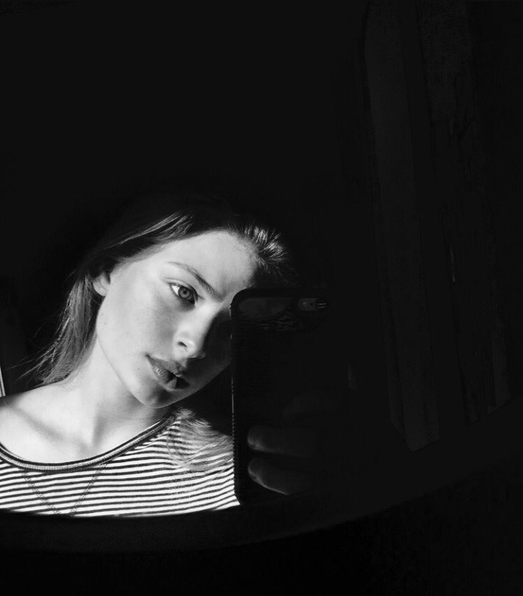 ElenaNesbit's tweet photo. the sunshine today was a tease ✨ https://t.co/lsFlZWBNxF