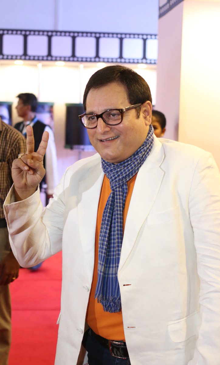 IFFIGoa's tweet photo. Actor @Manoj_N_Joshi striking a pose at #IFFI2016 โ๏ธ https://t.co/P1wjnRGEUe